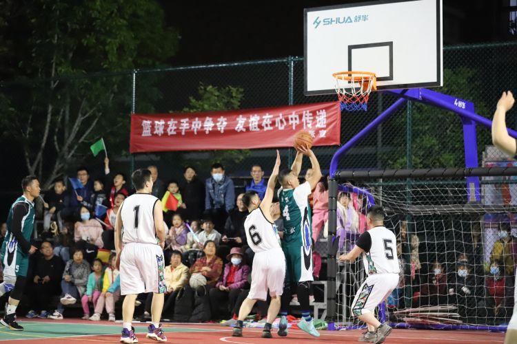 仅仅是赛场