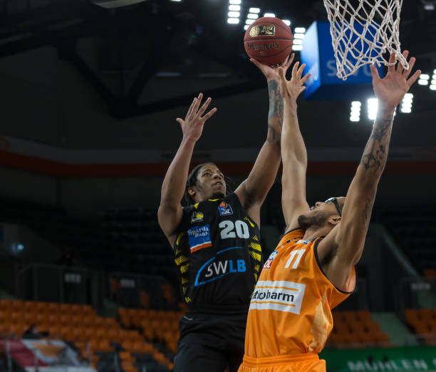 度赛道中与 度赛道中与