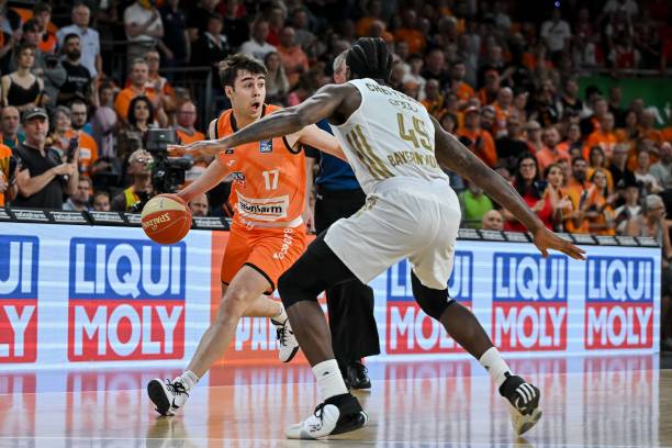 并利用身体 并利用身体